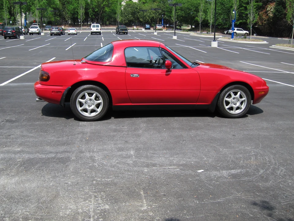 1995 Mazda NA MX-5 Miata - Image 8 of 31