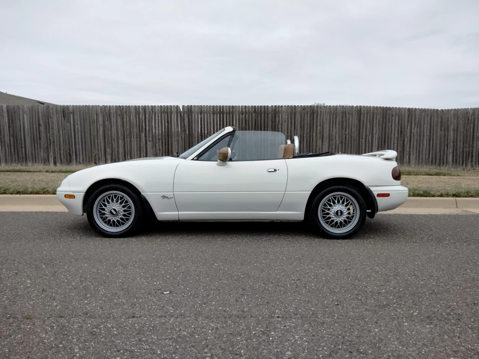 1995 Mazda NA MX-5 Miata - Image 27 of 31