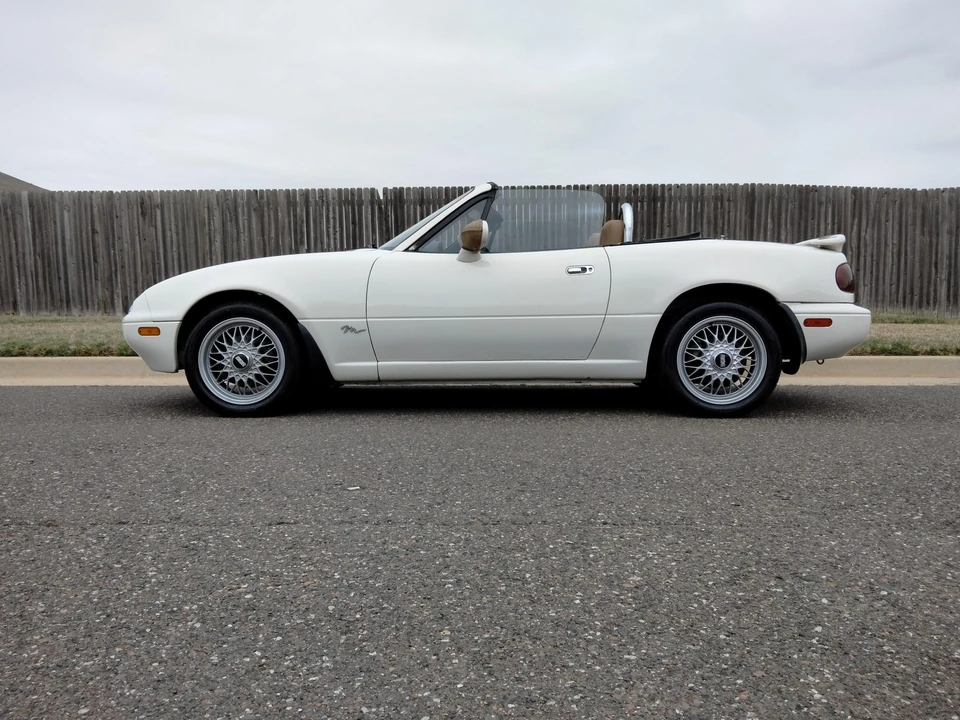 1995 Mazda NA MX-5 Miata - Image 25 of 31