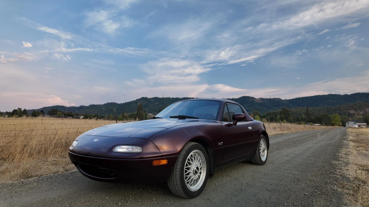 1995 Mazda NA MX-5 Miata - Image 5 of 31
