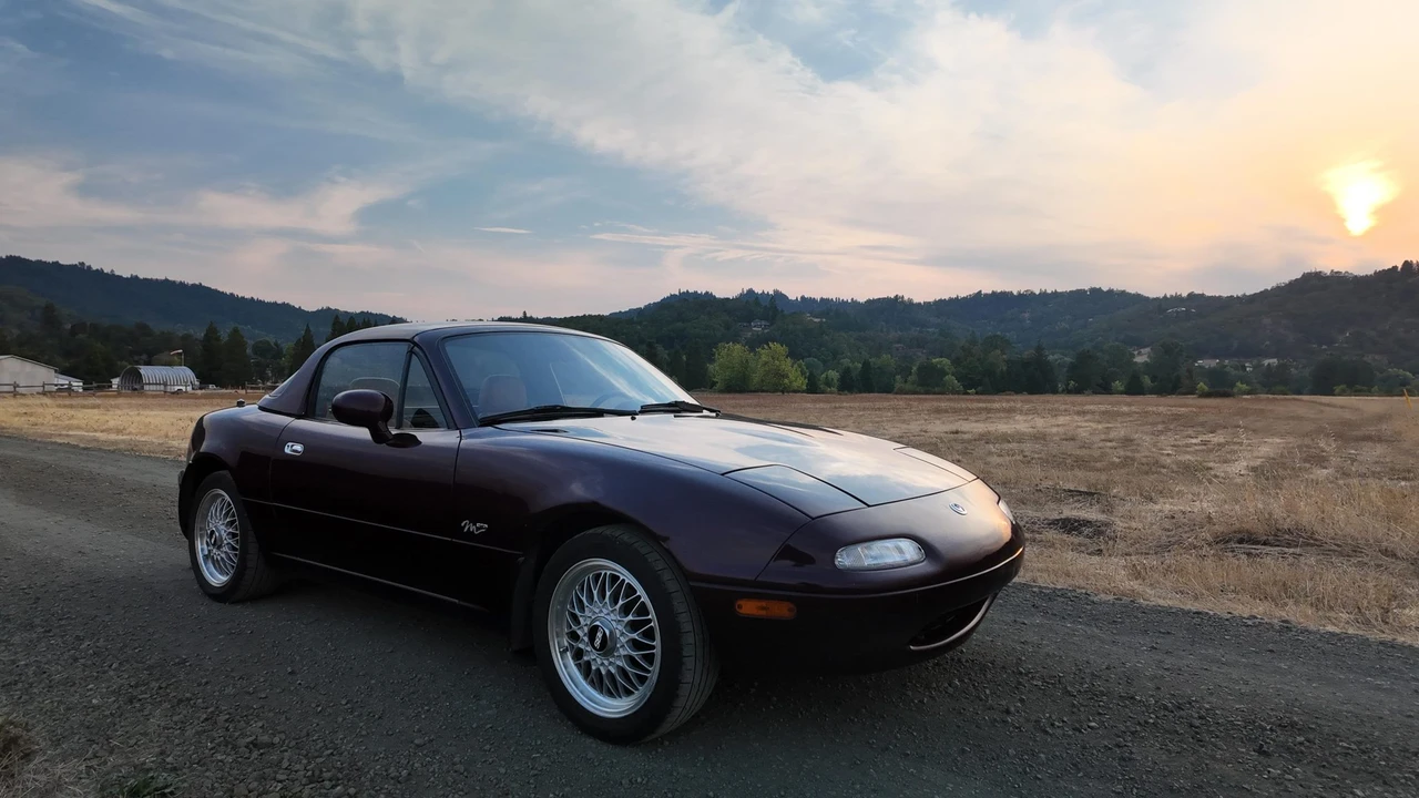 1995 Mazda NA MX-5 Miata - Image 14 of 31
