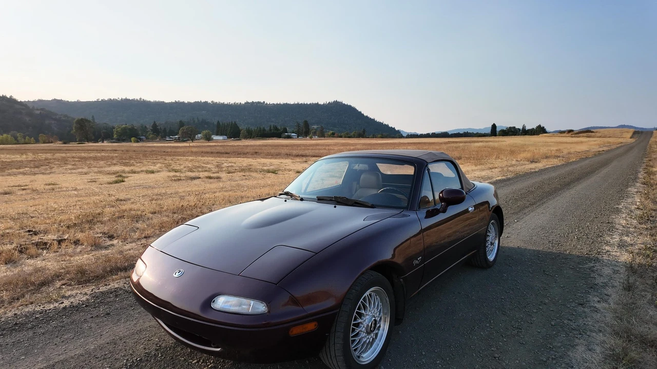1995 Mazda NA MX-5 Miata - Image 24 of 31