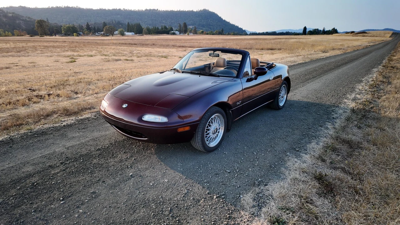 1995 Mazda NA MX-5 Miata - Image 17 of 31