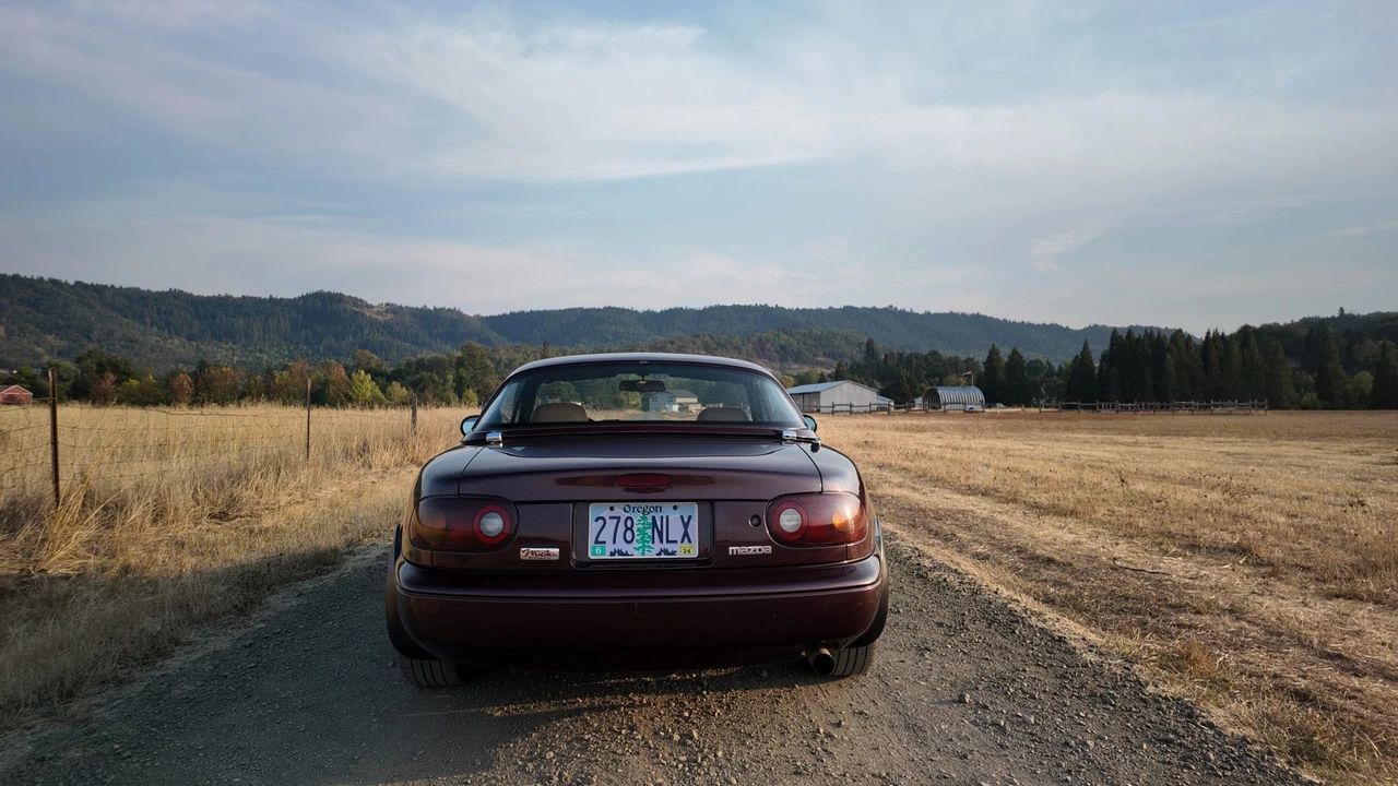 1995 Mazda NA MX-5 Miata - Image 8 of 31