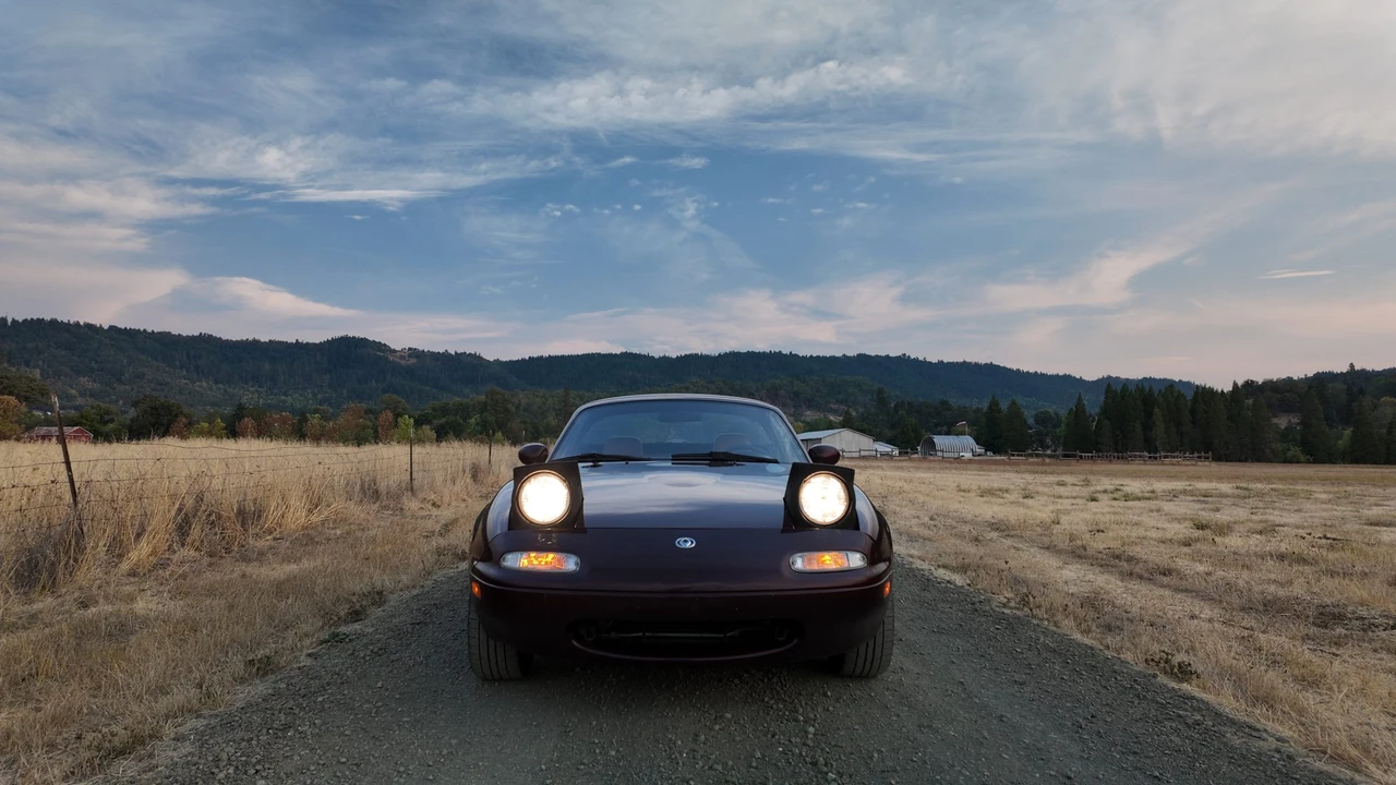 1995 Mazda NA MX-5 Miata - Image 28 of 31