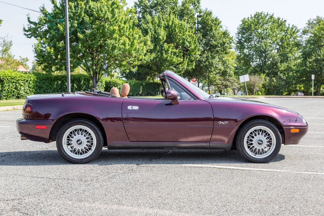 1995 Mazda NA MX-5 Miata - Image 6 of 31