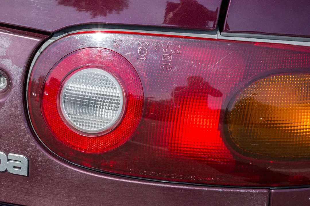 1995 Mazda NA MX-5 Miata - Image 29 of 31