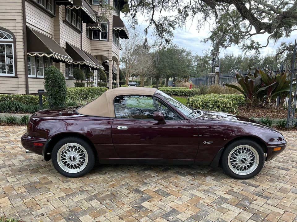 1995 Mazda NA MX-5 Miata - Image 13 of 31