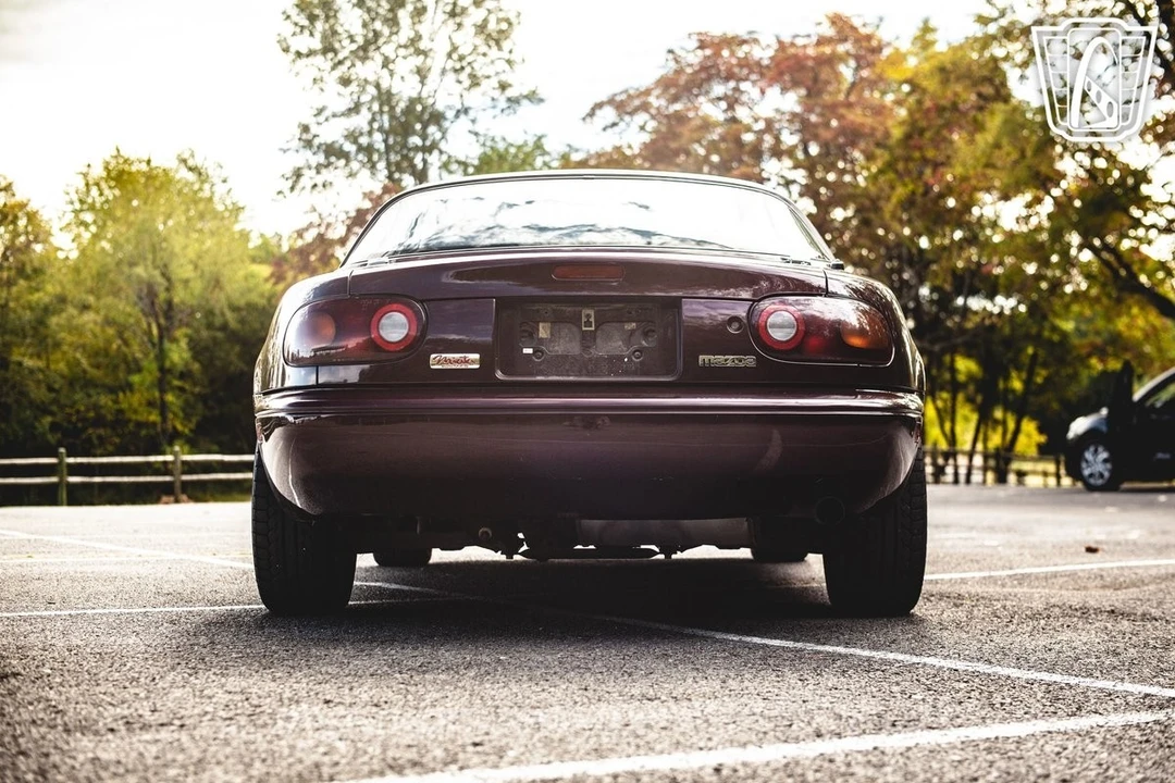 1995 Mazda NA MX-5 Miata - Image 16 of 21