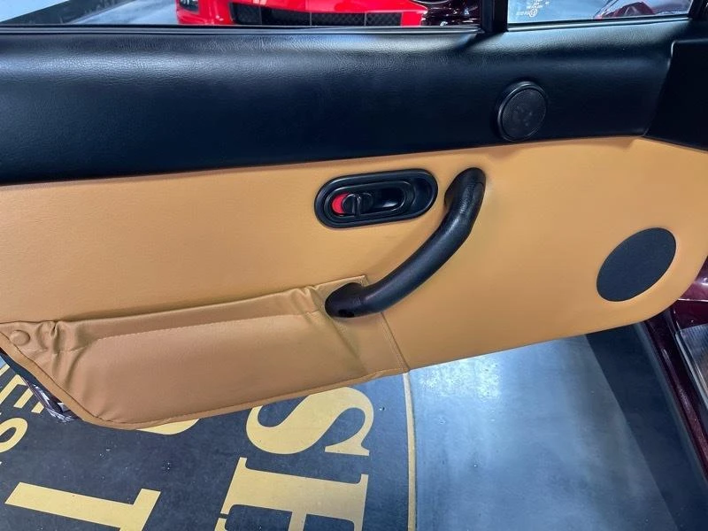 1995 Mazda NA MX-5 Miata - Image 28 of 31