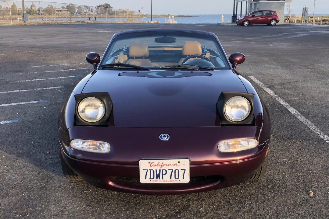 1995 Mazda NA MX-5 Miata - Image 2 of 31