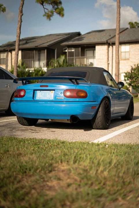 1995 Mazda NA MX-5 Miata - Image 2 of 6