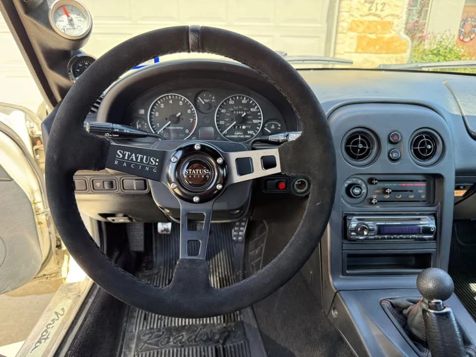 1995 Mazda NA MX-5 Miata - Image 9 of 13