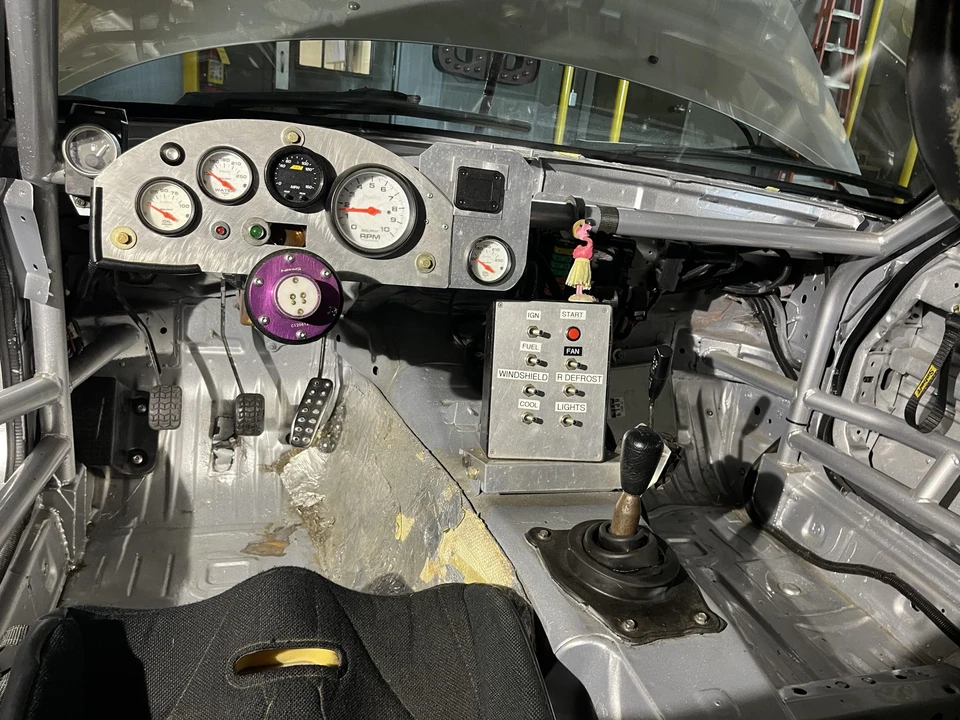 1995 Mazda NA MX-5 Miata - Image 26 of 31