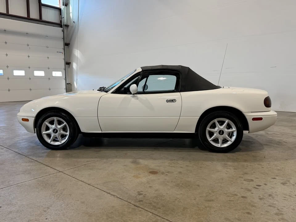 1995 Mazda NA MX-5 Miata - Image 8 of 15