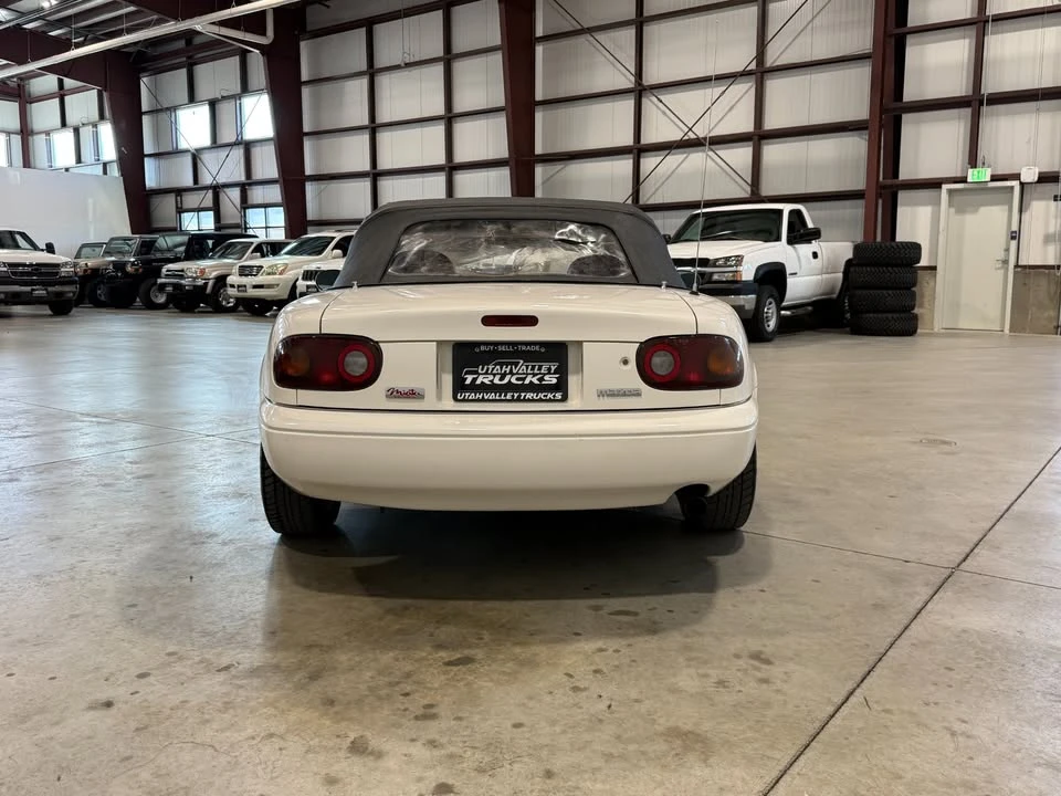 1995 Mazda NA MX-5 Miata - Image 6 of 15
