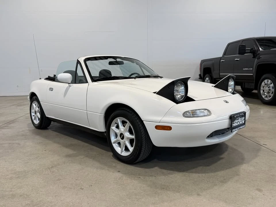 1995 Mazda NA MX-5 Miata - Image 11 of 15