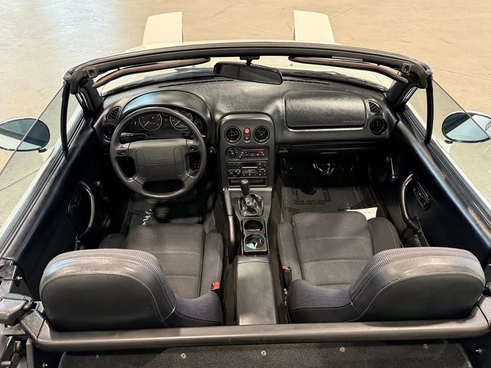 1995 Mazda NA MX-5 Miata - Image 15 of 15