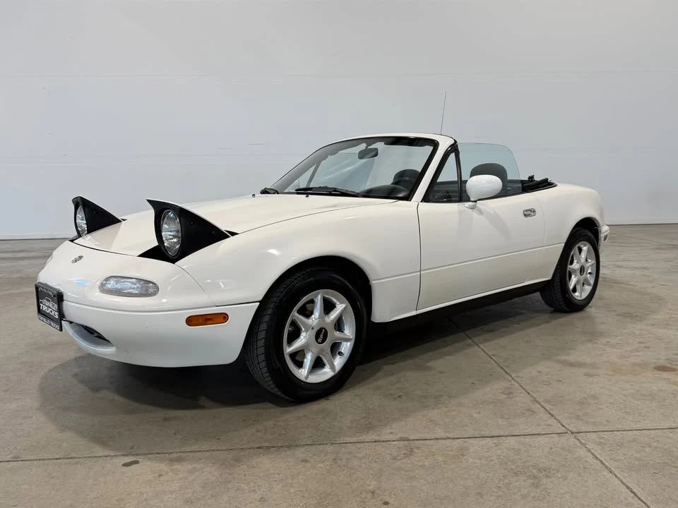 1995 Mazda NA MX-5 Miata - Image 9 of 15