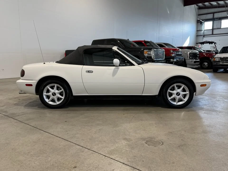 1995 Mazda NA MX-5 Miata - Image 4 of 15