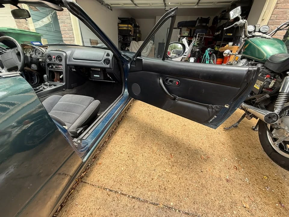 1995 Mazda NA MX-5 Miata - Image 13 of 19