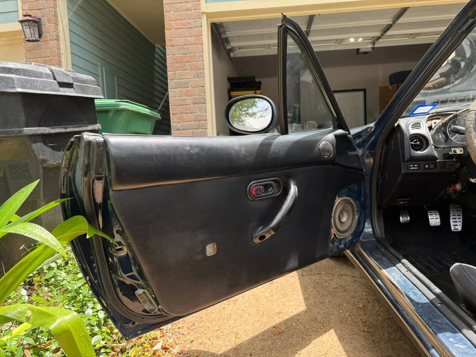 1995 Mazda NA MX-5 Miata - Image 11 of 19
