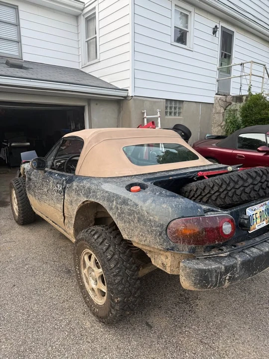 1995 Mazda NA MX-5 Miata - Image 2 of 9