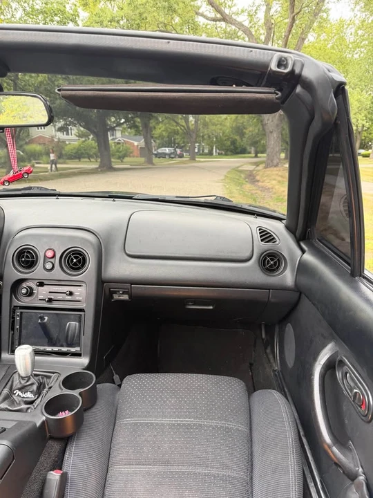 1995 Mazda NA MX-5 Miata - Image 19 of 20