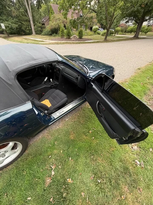 1995 Mazda NA MX-5 Miata - Image 9 of 20