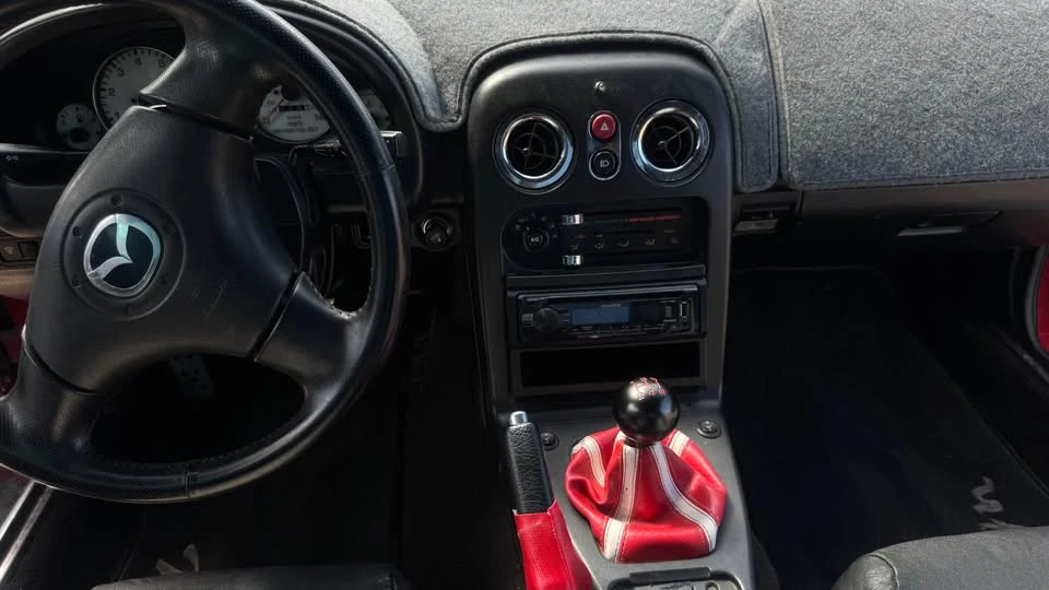 1995 Mazda NA MX-5 Miata - Image 13 of 19