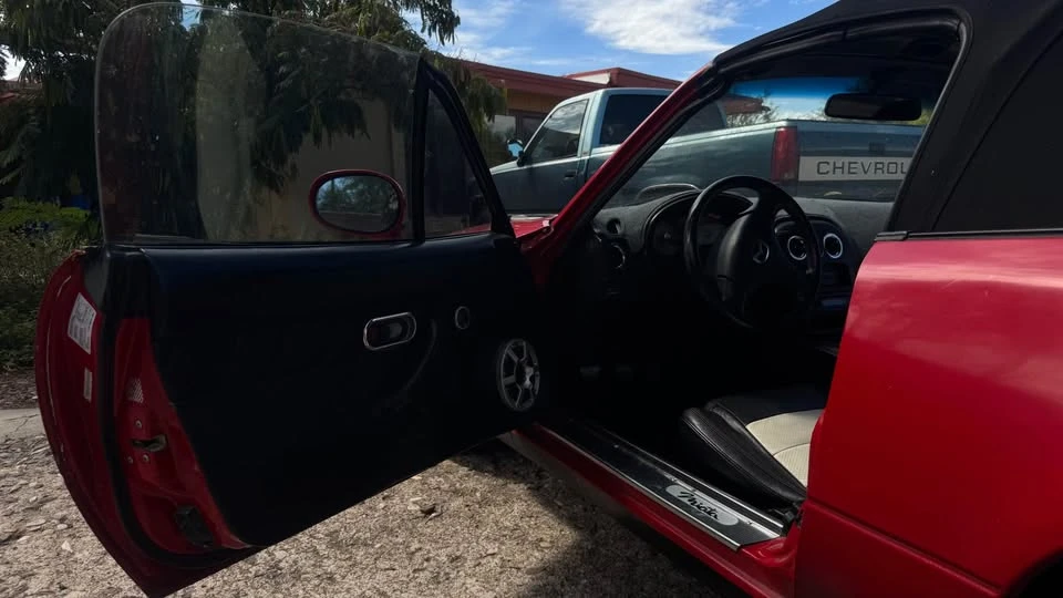 1995 Mazda NA MX-5 Miata - Image 8 of 19