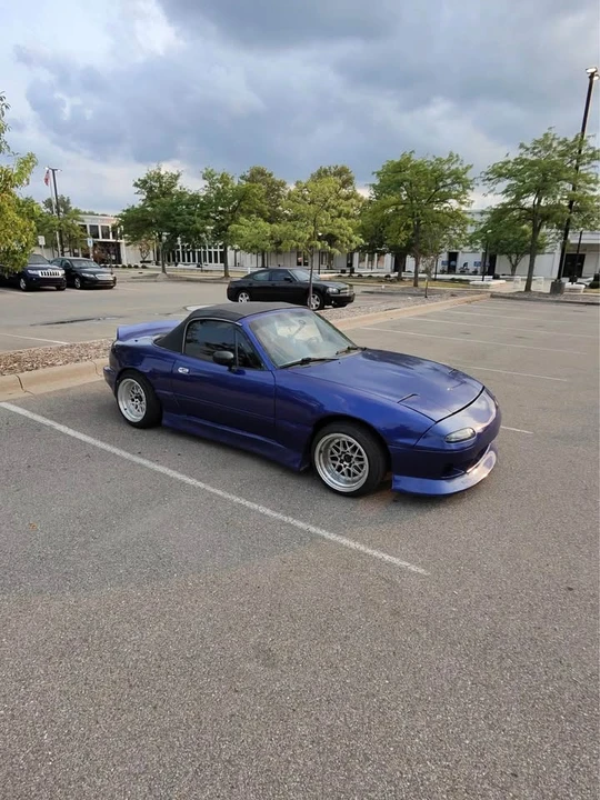 1995 Mazda NA MX-5 Miata - Image 2 of 12