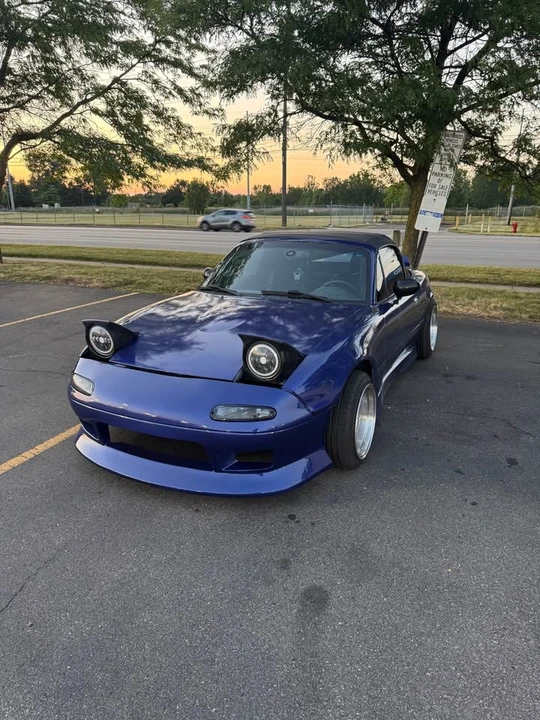 1995 Mazda NA MX-5 Miata - Image 11 of 12