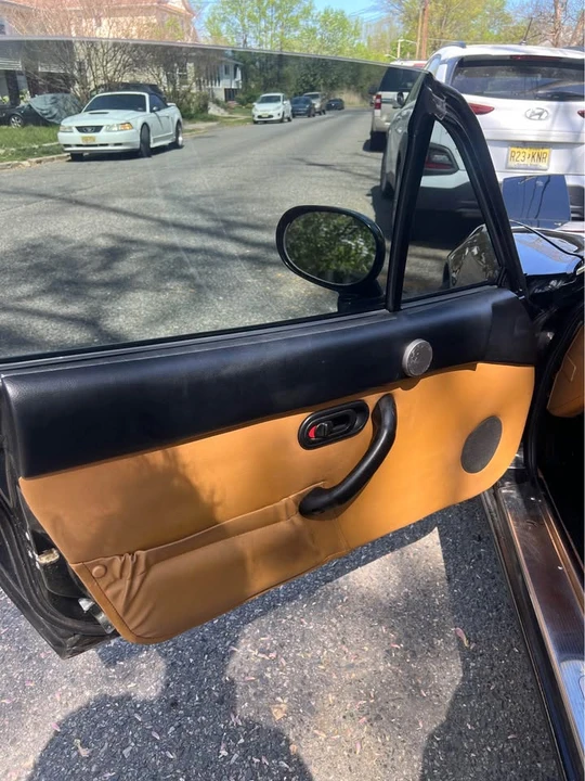 1995 Mazda NA MX-5 Miata - Image 5 of 8