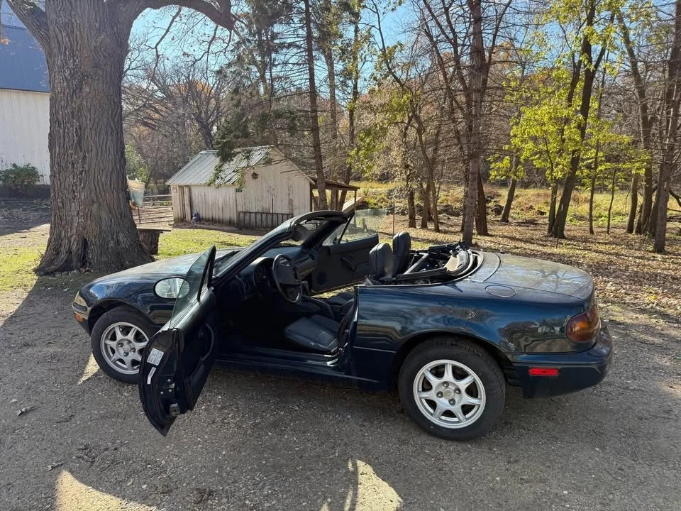 1995 Mazda NA MX-5 Miata - Image 2 of 8