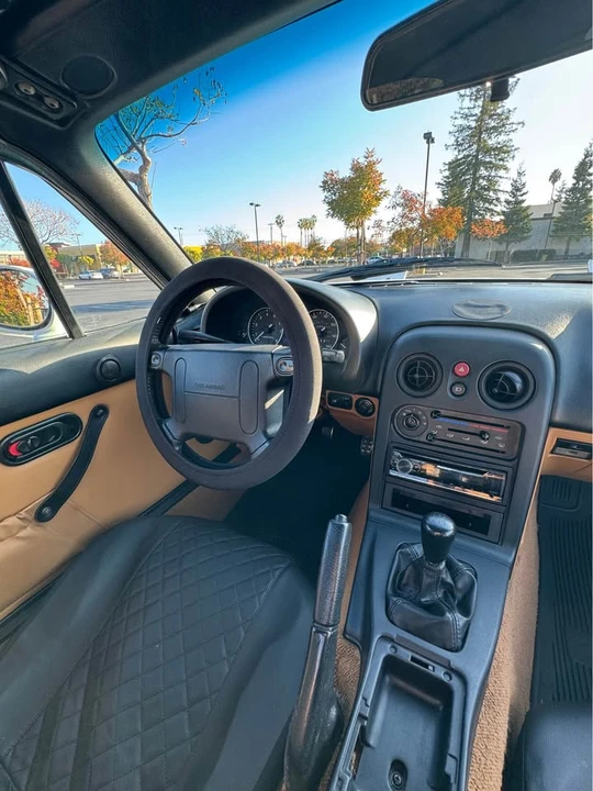 1995 Mazda NA MX-5 Miata - Image 8 of 10