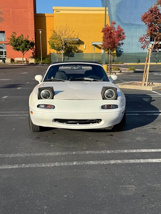 1995 Mazda NA MX-5 Miata - Image 2 of 10