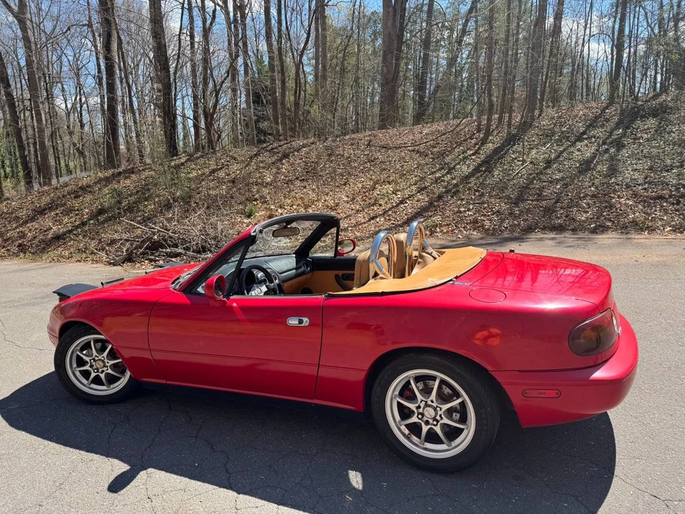 1995 Mazda NA MX-5 Miata - Image 5 of 9