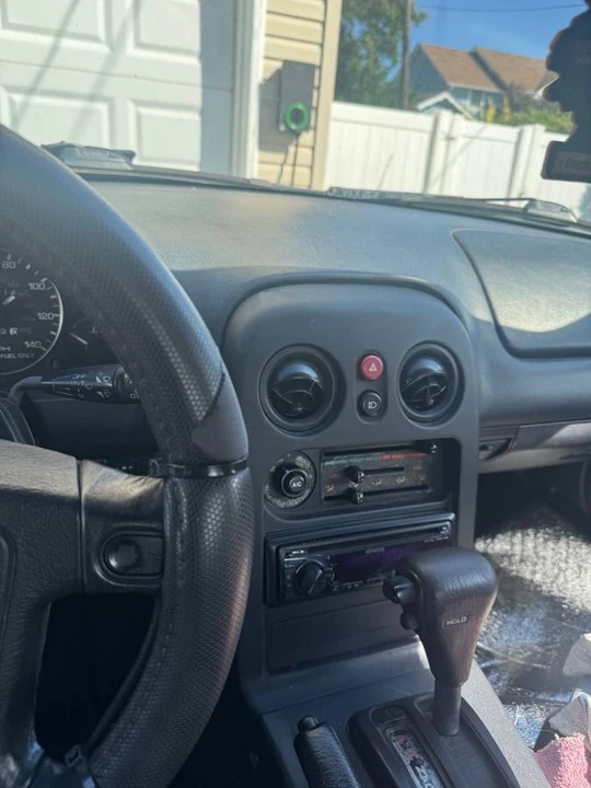 1995 Mazda NA MX-5 Miata - Image 9 of 9