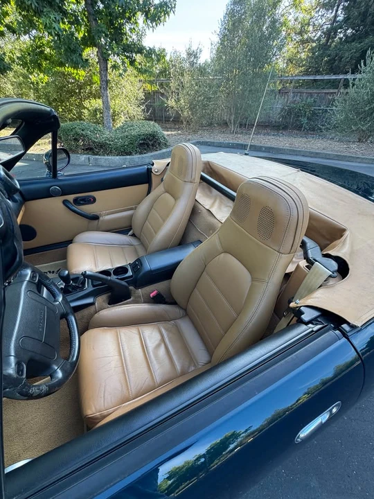 1995 Mazda NA MX-5 Miata - Image 19 of 20