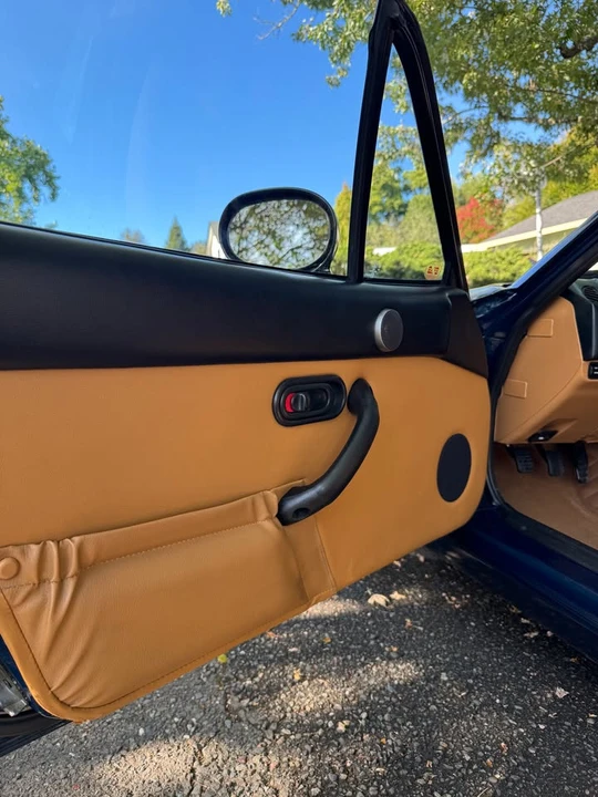 1995 Mazda NA MX-5 Miata - Image 5 of 20