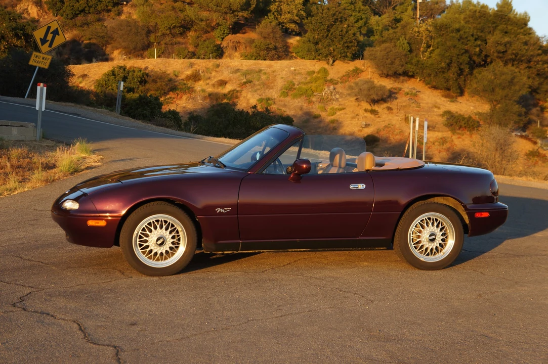 1995 Mazda NA MX-5 Miata - Image 5 of 31