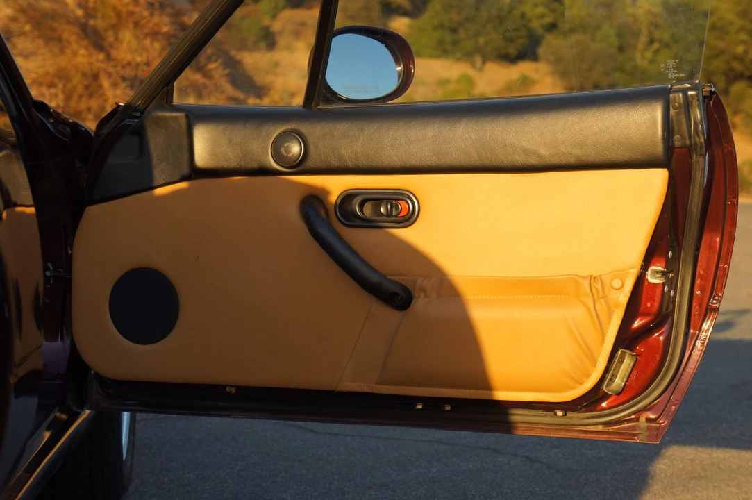 1995 Mazda NA MX-5 Miata - Image 22 of 31
