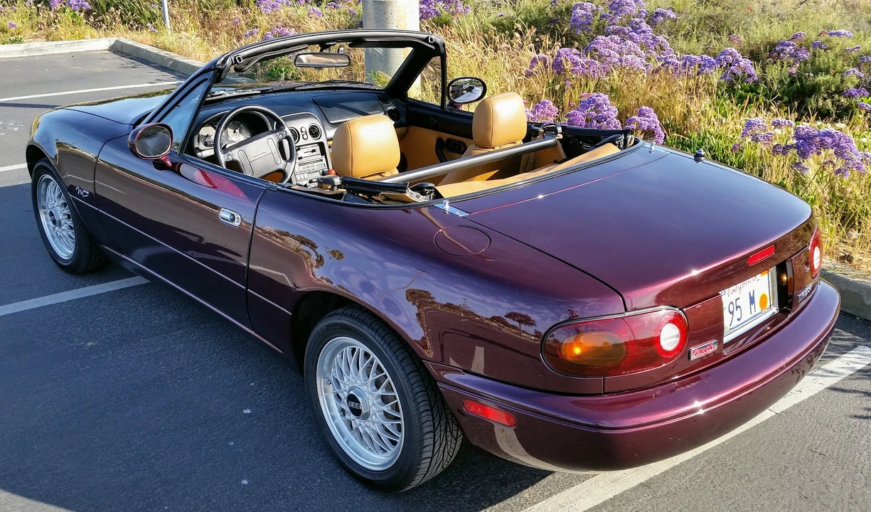 1995 Mazda NA MX-5 Miata - Image 6 of 31