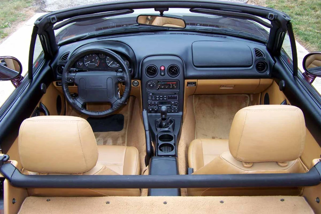 1995 Mazda NA MX-5 Miata - Image 21 of 31