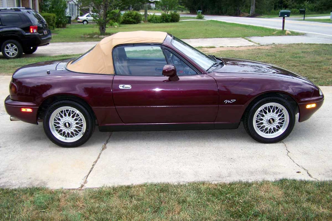 1995 Mazda NA MX-5 Miata - Image 6 of 31