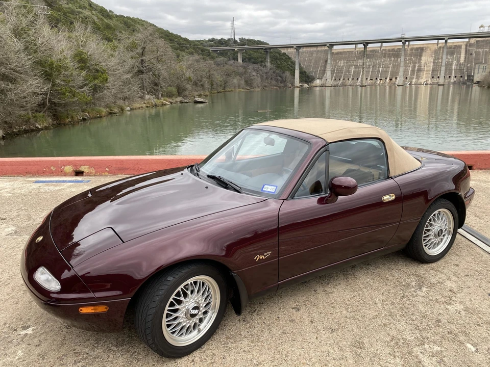 1995 Mazda NA MX-5 Miata - Image 2 of 31