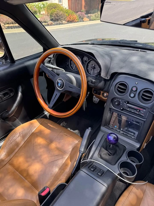 1995 Mazda NA MX-5 Miata - Image 14 of 19