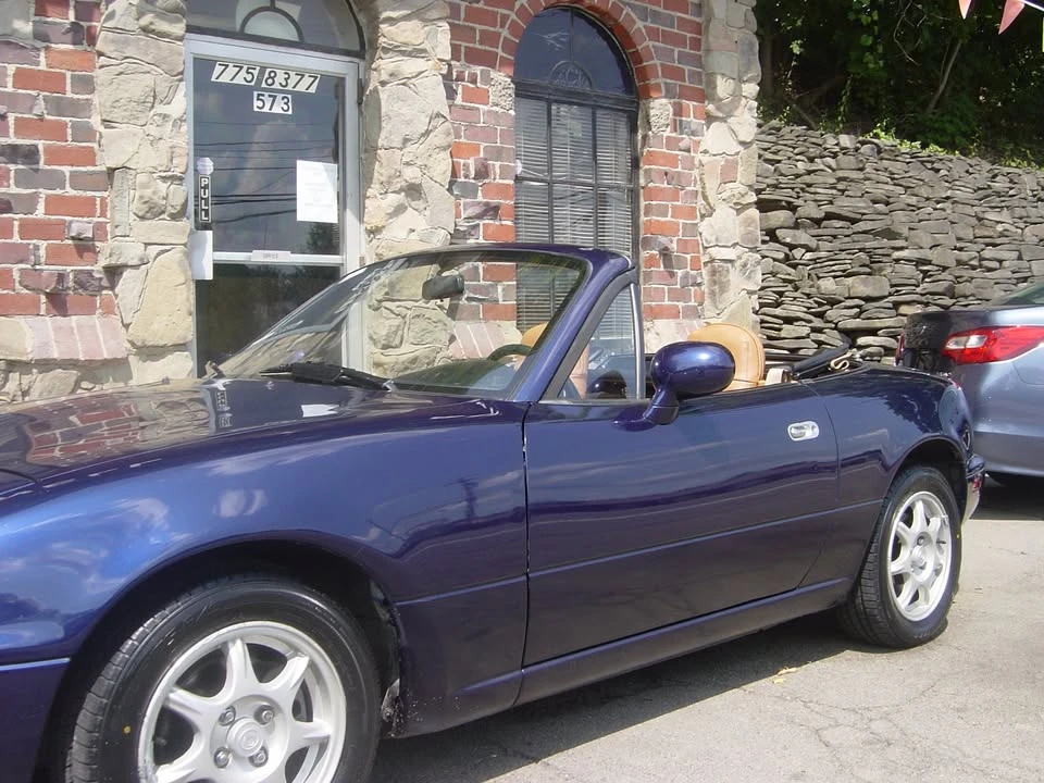 1995 Mazda NA MX-5 Miata - Image 3 of 18