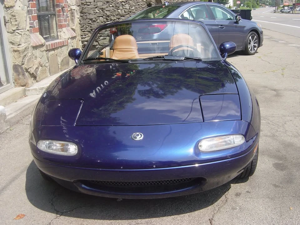 1995 Mazda NA MX-5 Miata - Image 9 of 18